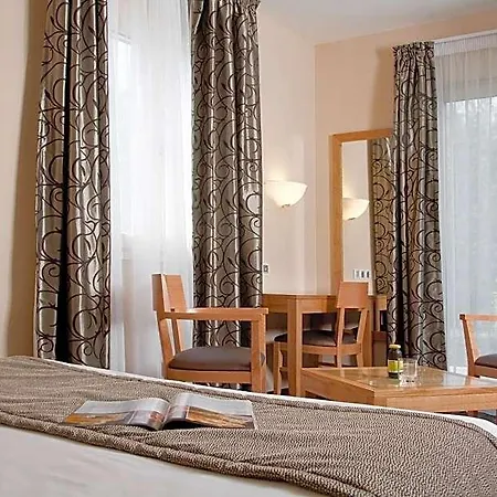 Hotel Du Moulin Marin Lapalisse